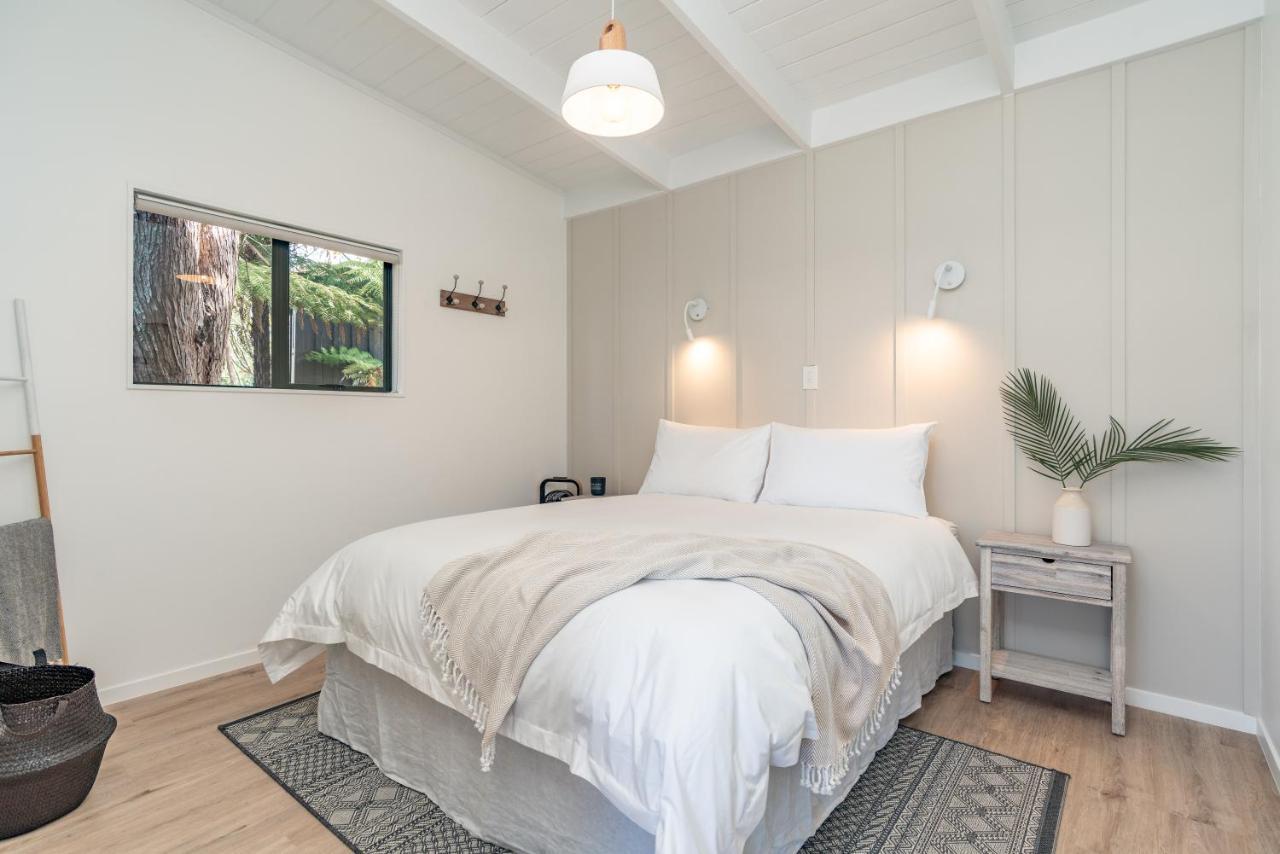 Tui & Nikau Cabins Mangawhai Ngoại thất bức ảnh