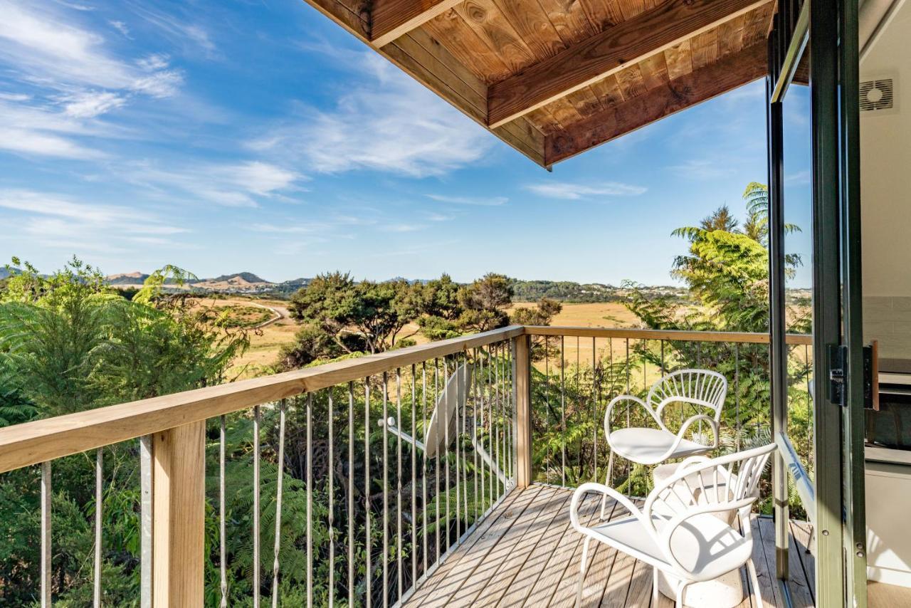 Tui & Nikau Cabins Mangawhai Ngoại thất bức ảnh