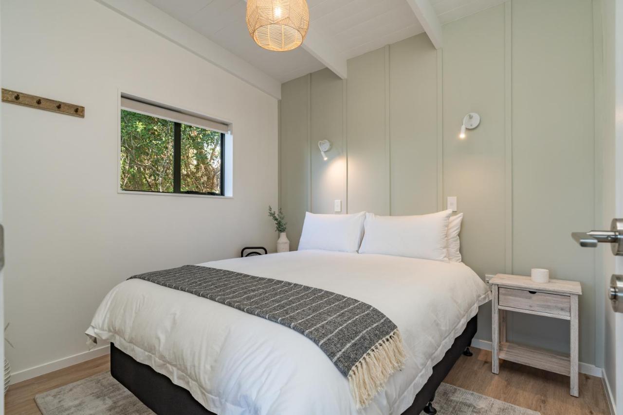 Tui & Nikau Cabins Mangawhai Ngoại thất bức ảnh
